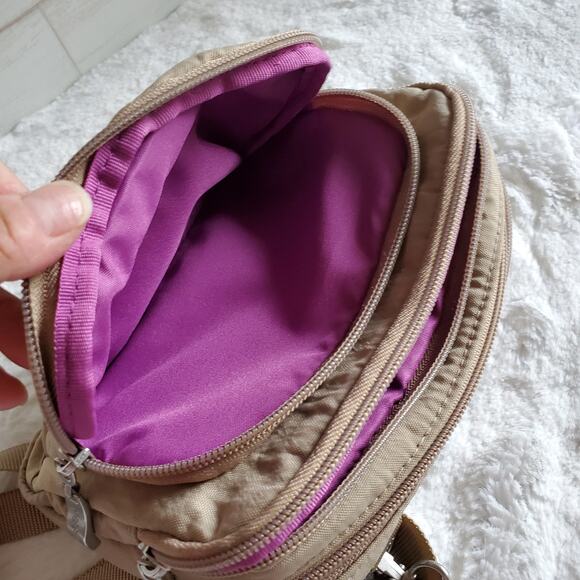 Baggallini Triple Zip Bagg - Picture 8 of 11